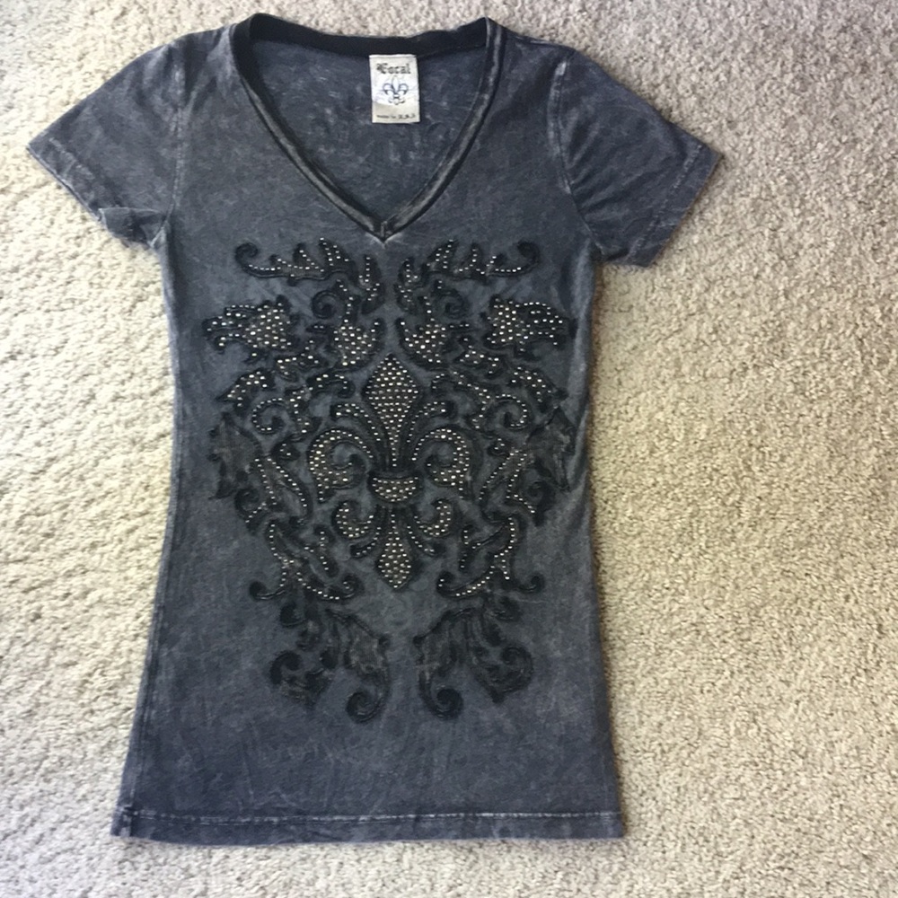 Woman Small studded T-shirt